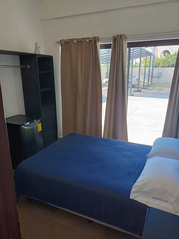 1 quarto, ferros/tábuas de passar roupa, Wi-Fi, roupa de cama