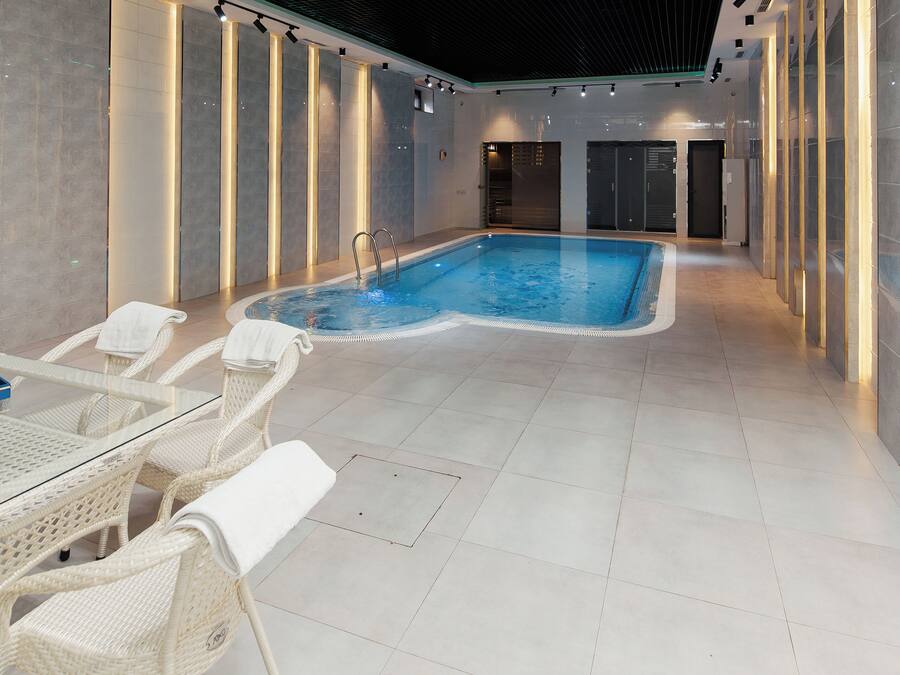 2 piscinas internas