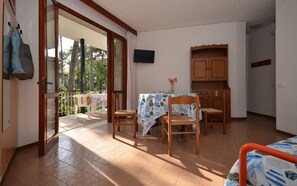 Dining - Nature lovers apartment in a peaceful area (Lignano Sabbiadoro)