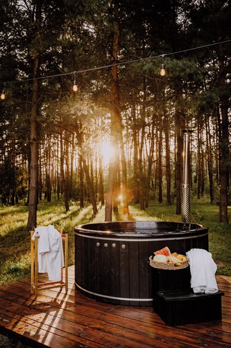 Glampine - Luxurious glamping tents in the Seru forest