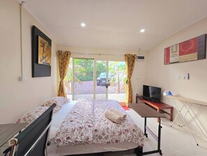 Iron/ironing board, WiFi, bed sheets - Seaside Exotic Studio: Walk to the seawall and Suva City: Free Wifi & Parking (Suva)