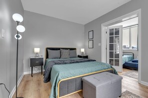 2 chambres, fer et planche à repasser, Wi-Fi gratuit, draps fournis