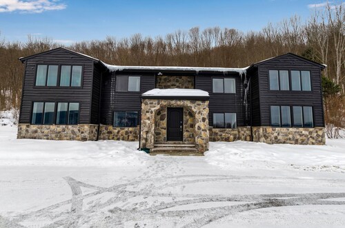 Ellicottville 2 miles to Holiday Valley Condo 4