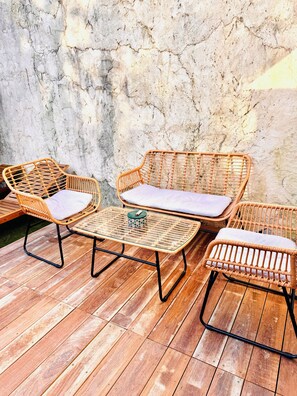 Terrace/patio - Beautiful house with garden and pool (Bordeaux)