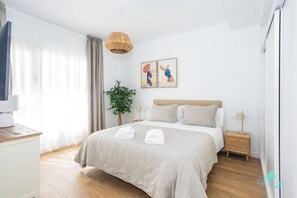 3 bedrooms, in-room safe, iron/ironing board, free WiFi