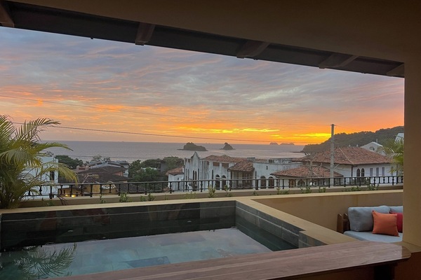 Beautiful sunset views from the plunge pool