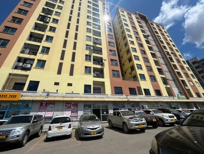 3-bedroom condo in delightful Dar es Salaam with AC, WiFi