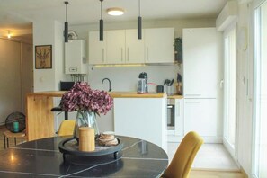 Private kitchen - The SkyFall: superb apartment, terrace and parking space (Longwy)
