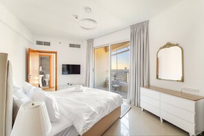 1 bedroom, desk, iron/ironing board, WiFi