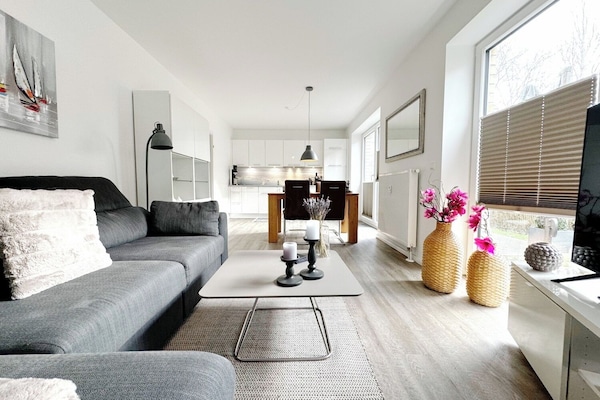 Tv, bĂžger, stereoanlĂŠg