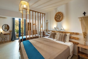 6 bedrooms, iron/ironing board, WiFi, bed sheets