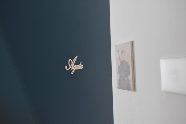 Comfort Room, City View | In-room safe, desk, laptop workspace, blackout drapes - Bed-da Catania Rooms (Catania)
