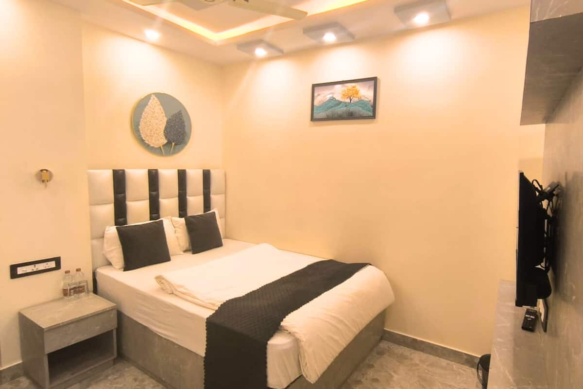Standard Double Room | 1 bedroom, soundproofing, free WiFi