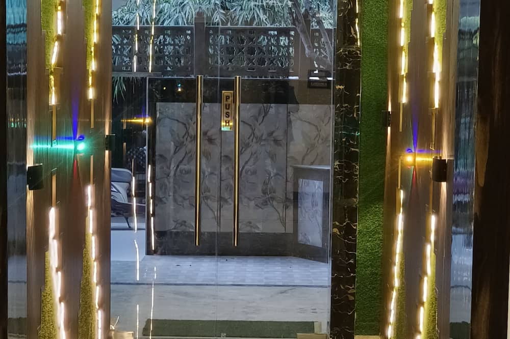 Hotel Devvanshi Vila