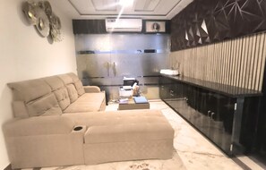 บริเวณนั่งเล่น