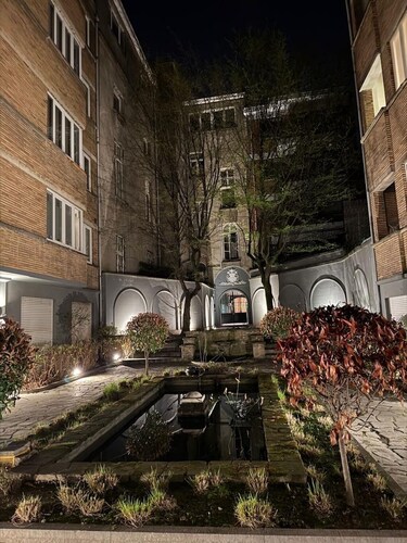 Charming 1 bedroom apartment in Bruxelles.
Grand Place and Gallery Royal area.