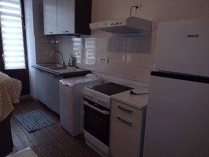 微波炉、烤箱、炉灶