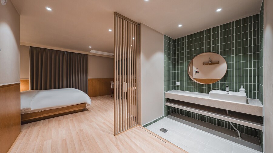 Coolstay Hotel