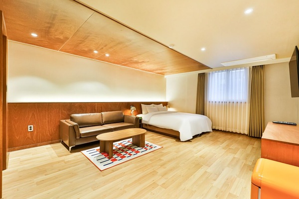 Deluxe Double A | Phòng cách âm, truy cập Internet không dây miễn phí, bộ trải giường