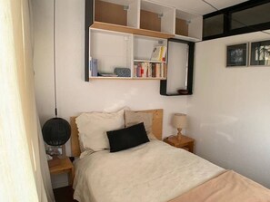 2 bedrooms