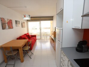Interior - Apartment Near the Beach with Terrace and Air Conditioning (Vila-seca)