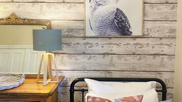 3 Schlafzimmer, Schreibtisch, kostenloses WLAN, Bettwäsche