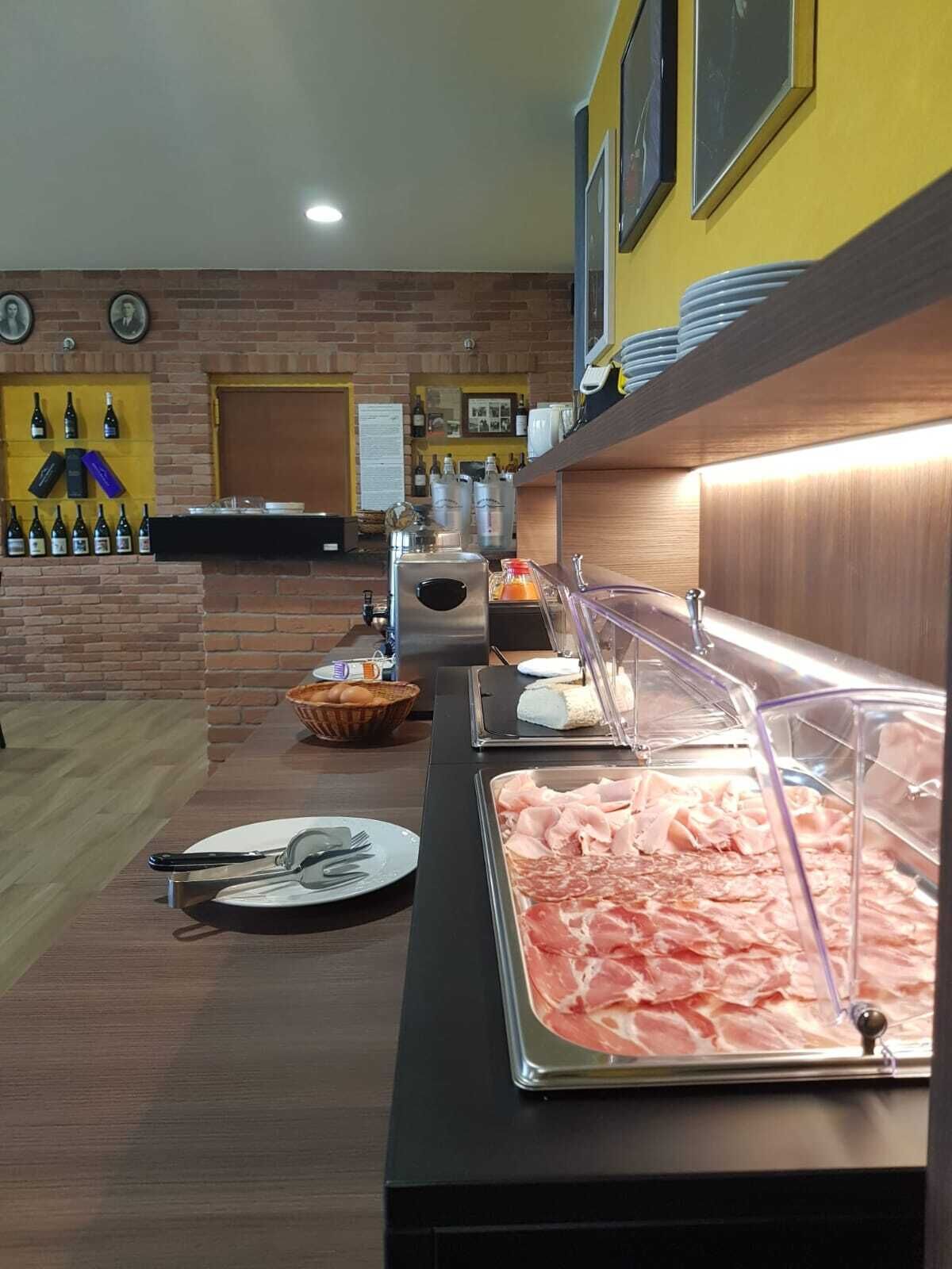 Tägliches inbegriffenes Frühstücksbuffet