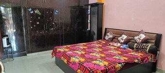 2-bedroom house only 3 km from Arail Ghat in charming Prayagraj with WiFi, AC