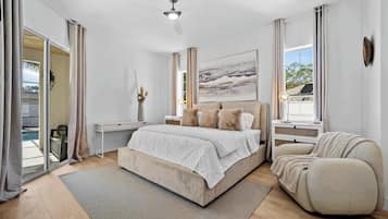 5 bedrooms, desk, iron/ironing board, travel cot