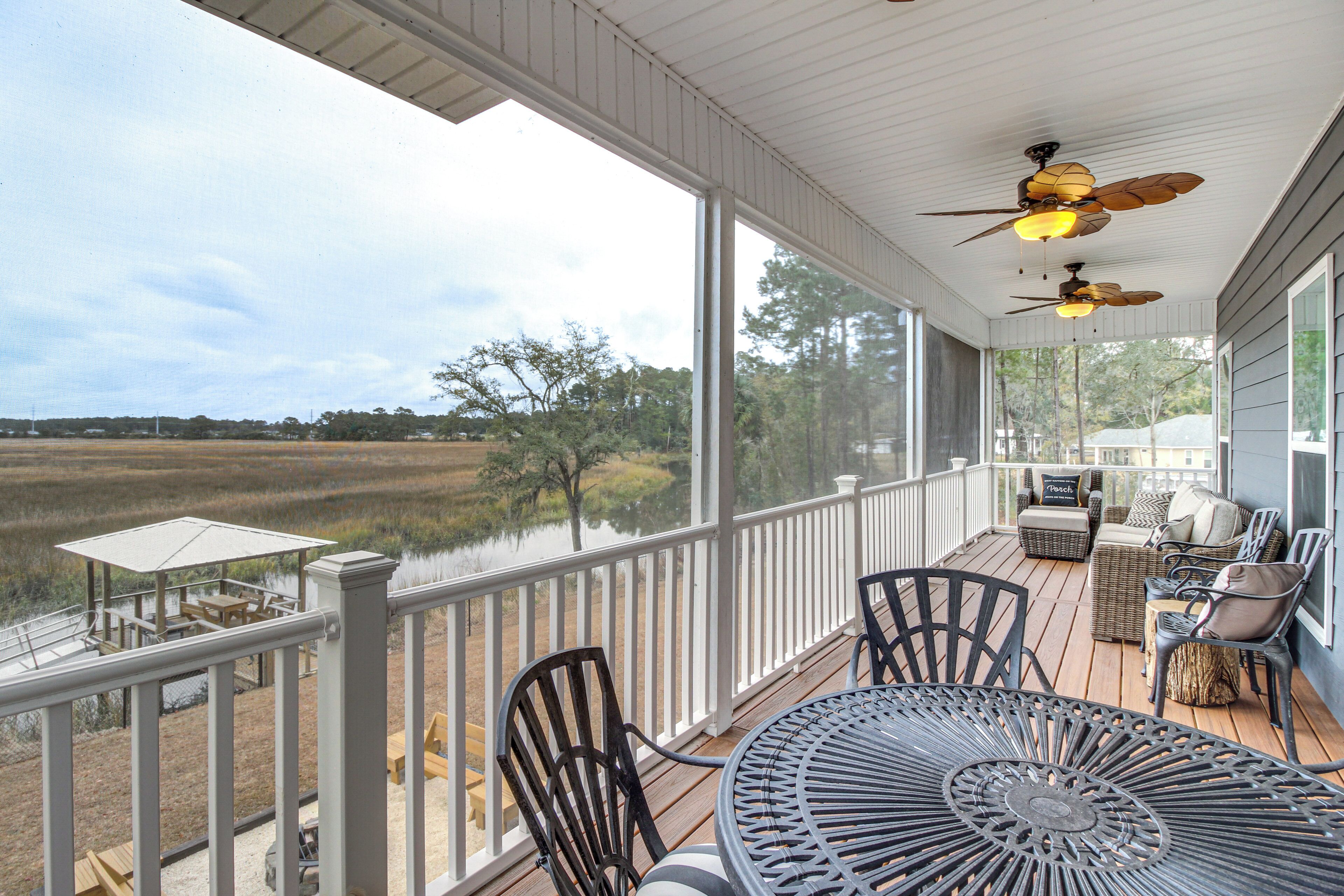 House (3 Bedrooms) | Depan hartanah