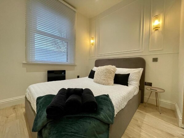 1 bedroom, iron/ironing board, travel cot, WiFi