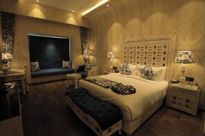 Habitación, 1 cama doble | Ropa de cama de alta calidad, mobiliario individual, escritorio