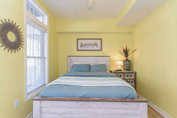 5 bedrooms, desk, iron/ironing board, travel cot