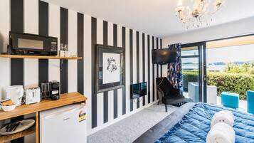 1 habitación, wifi y ropa de cama