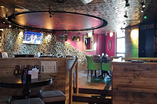 Bar (in der Unterkunft)