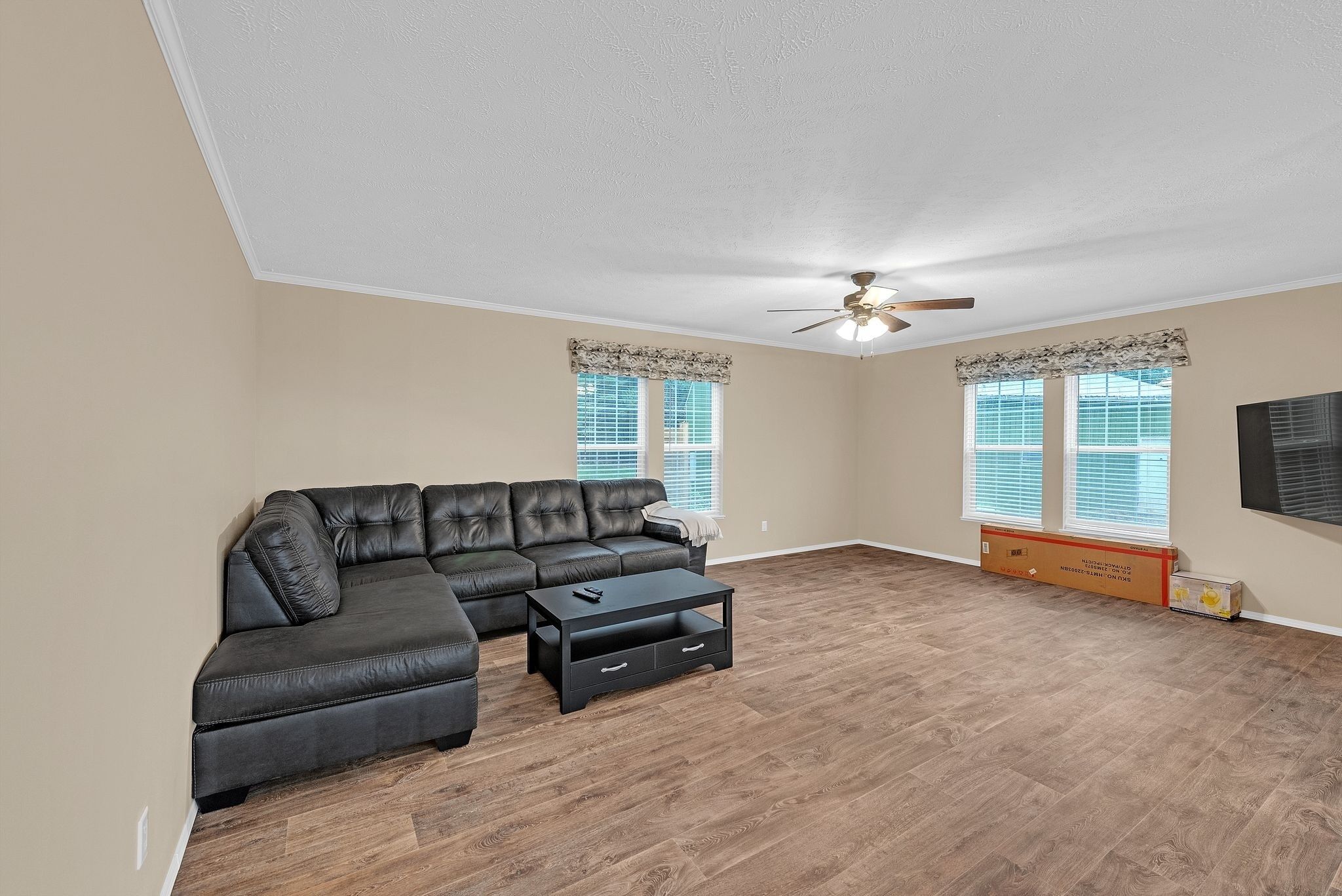 House, 3 Bedrooms | Living area