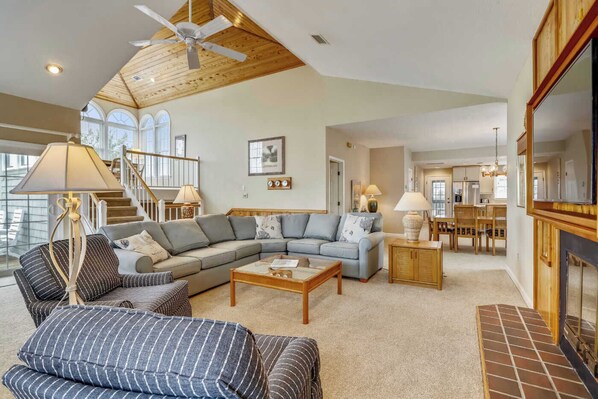 Smart TV, fireplace, DVD player