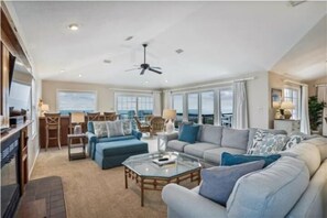 Smart-TV, peis og DVD-spiller