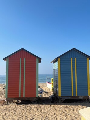 Sun-loungers - Ocean views, ideal for relaxation. (Lepe)
