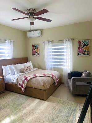 3 chambres, fer et planche à repasser, lit parapluie, Wi-Fi