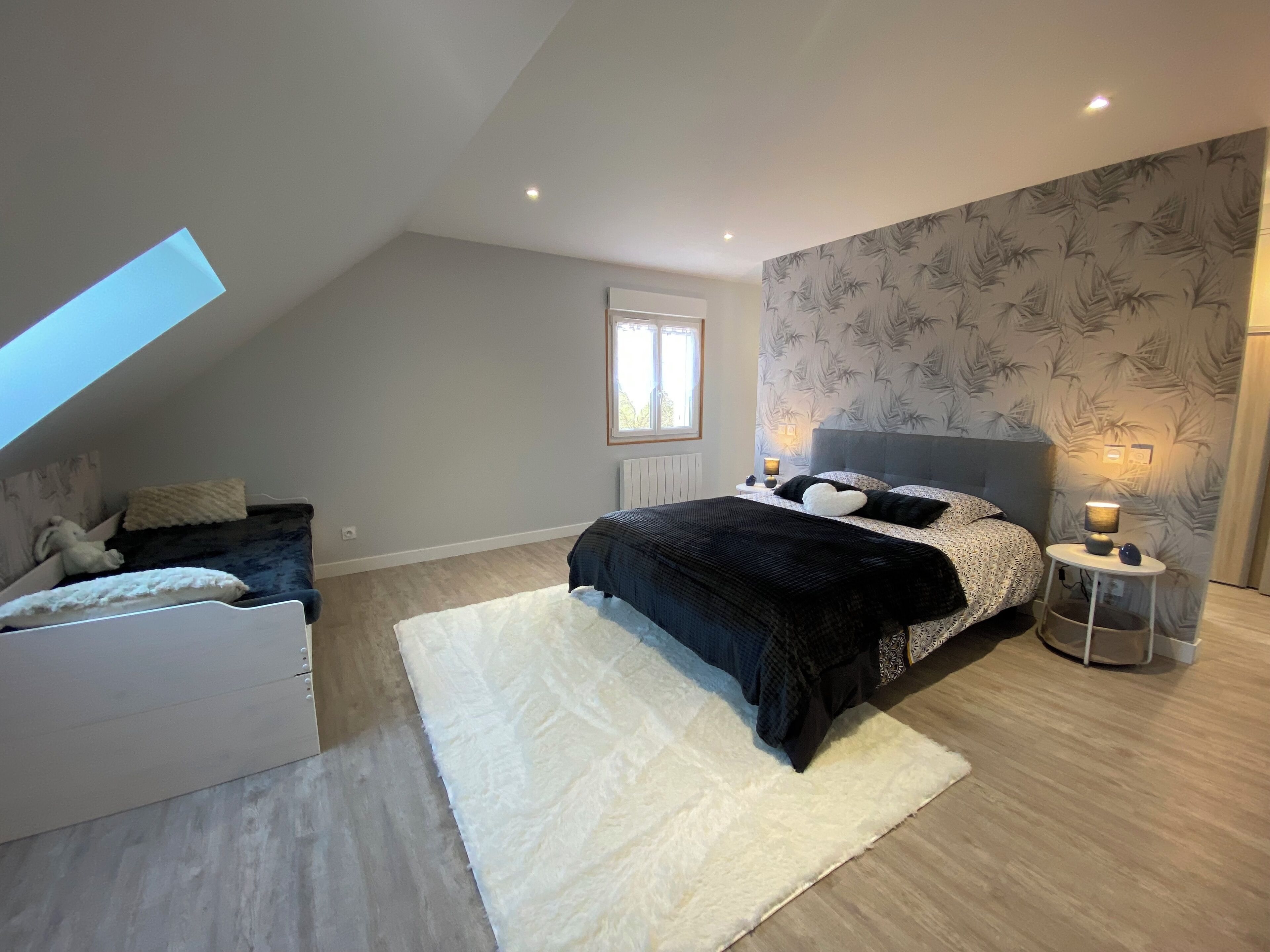 5 bedrooms, iron/ironing board, travel cot, WiFi