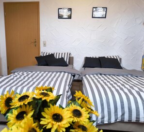 3 habitaciones, tabla de planchar con plancha y wifi gratis