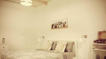 1 Schlafzimmer, BĂŒgeleisen/BĂŒgelbrett, WLAN, BettwĂ€sche