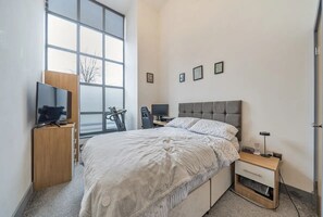 2 dormitorios, tabla de planchar con plancha, wifi y ropa de cama