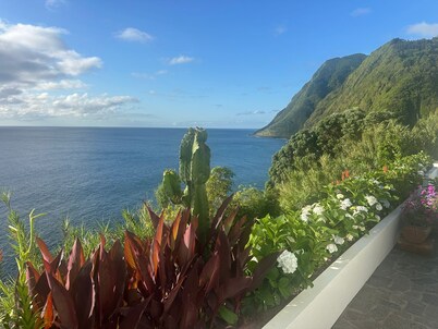 Luxurious estate in the Azores: 6 bedrooms, pool, sauna, ice bath, zen yoga