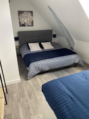 3 bedrooms, iron/ironing board, travel cot, free WiFi