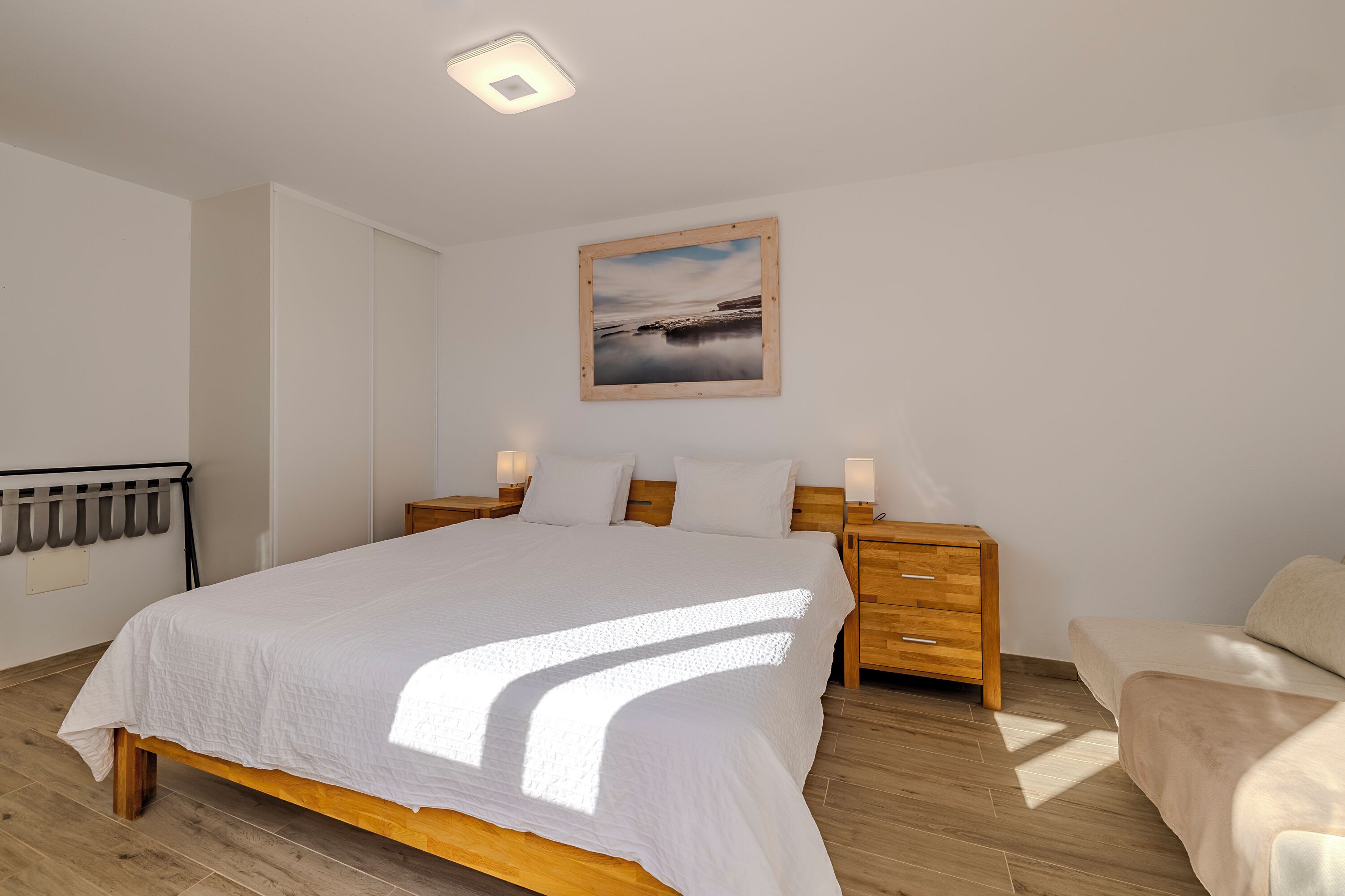 3 室のベッドルーム、WiFi、ベッドシーツ