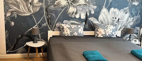 1 slaapkamer, een strijkplank/strijkijzer, wifi, beddengoed