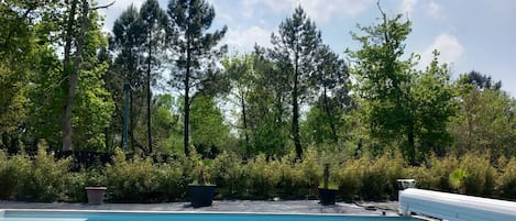 Piscine couverte, piscine extérieure