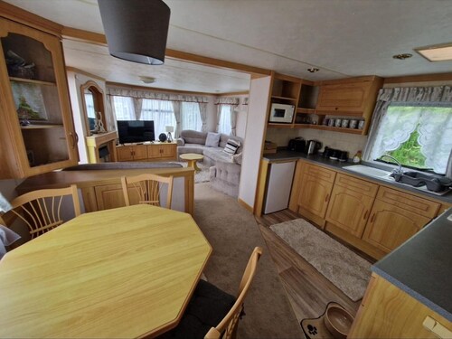 2 Bed Caravan With Aberystwyth Town Viev